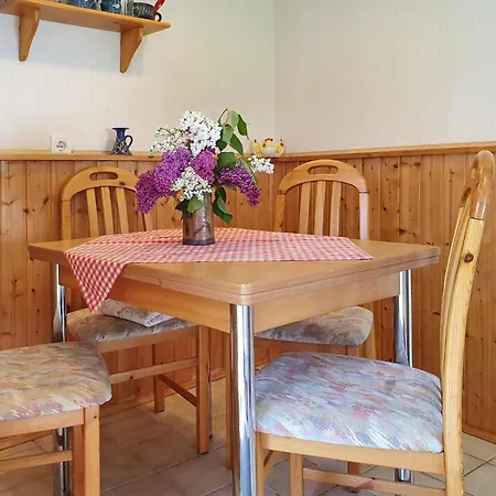Schulz Ferienzimmer 1 * Prerow